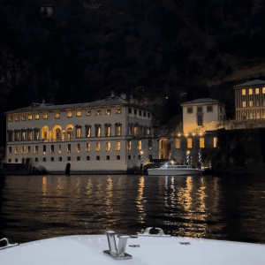 Villa Pliniana Exterior Boat 001-min